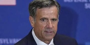 Shefi i CIA-s viziton Moskën në udhëtim të pazakontë