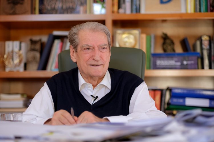 Reagimi i Berishës: “Pasqyrë Albania”, Diella e re shumë milionëshe!