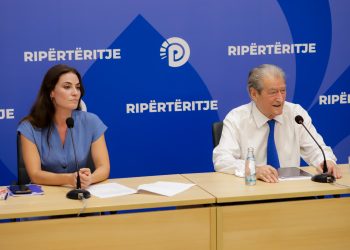 Berisha: Sa më masive protesta, aq më shpejt shkërmoqet narko-shteti! Rezerva për ndonjë slogan nuk ndikon mbështetjen