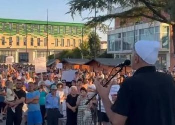 DIVJAKE/ Këshilli Bashkiak voton kundër Lushnjes, vendosen dëgjesa në 5 njësitë administrative