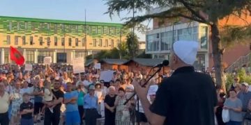 DIVJAKE/ Këshilli Bashkiak voton kundër Lushnjes, vendosen dëgjesa në 5 njësitë administrative