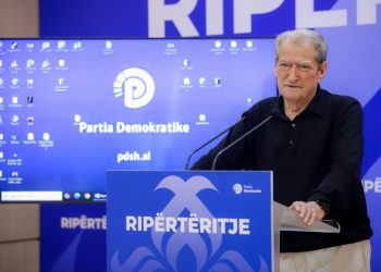 Berisha: 4 televizionet kombëtare i kushtuan Ramës 15 orë në një muaj, opozitës 4 orë