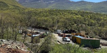 Mes pasurisë minerare dhe kostos mjedisore: kush paguan për rehabilitimin?