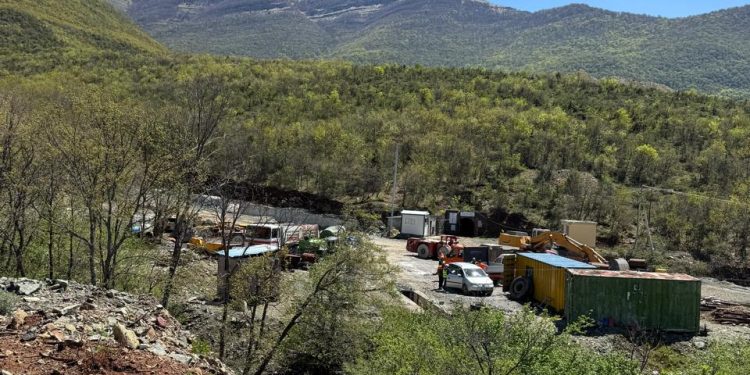 Mes pasurisë minerare dhe kostos mjedisore: kush paguan për rehabilitimin?