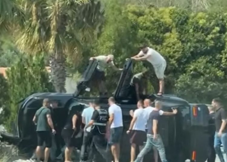 ORIKUM/ Mbi 10 persona i kërkuan 5 milionë euro pronarit të resortit, policia ndjek makinën