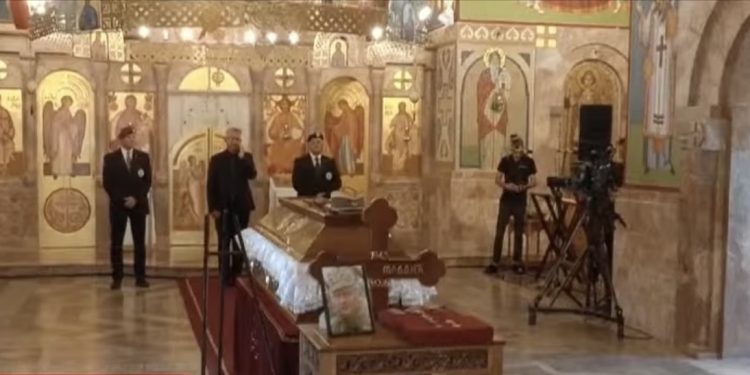Bosnja tërheq stafin diplomatik nga Serbia pas funeralit të Ratko Mlladiçit, përplasje e re me Beogradin