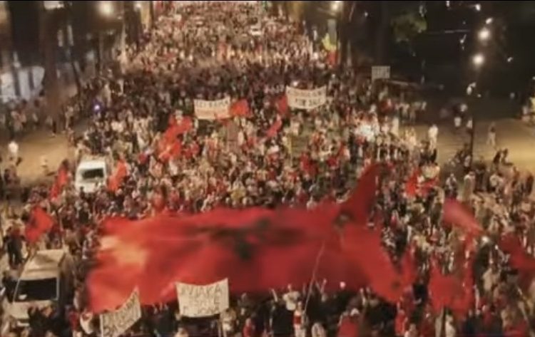 DITA 105/ Shtohen thirrjet për përshkallëzim të protestës
