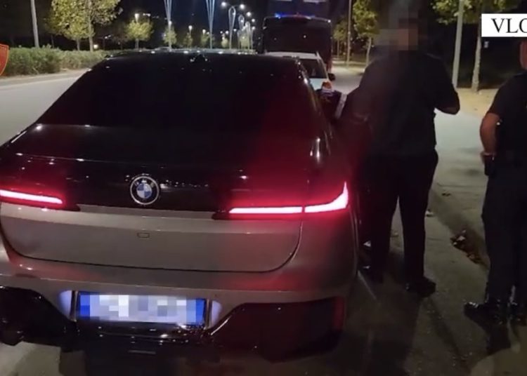 Gjueti makinash luksoze në Vlorë, kapen 3