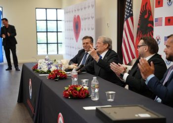 Berisha takon kongresmenin republikan Pete Sessions: Diskutuam për pasojat e narkoshtetit
